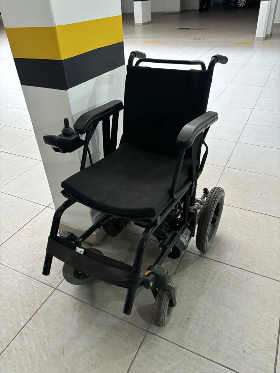 Cadeira de rodas motorizada  - Foto 5