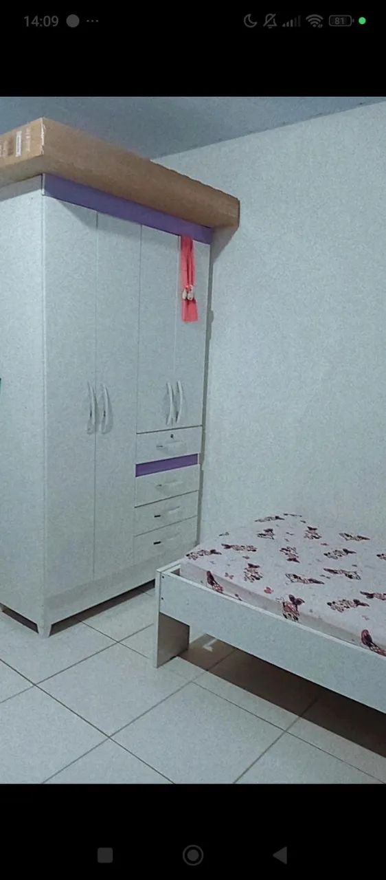 Cama e guarda roupa de Menina