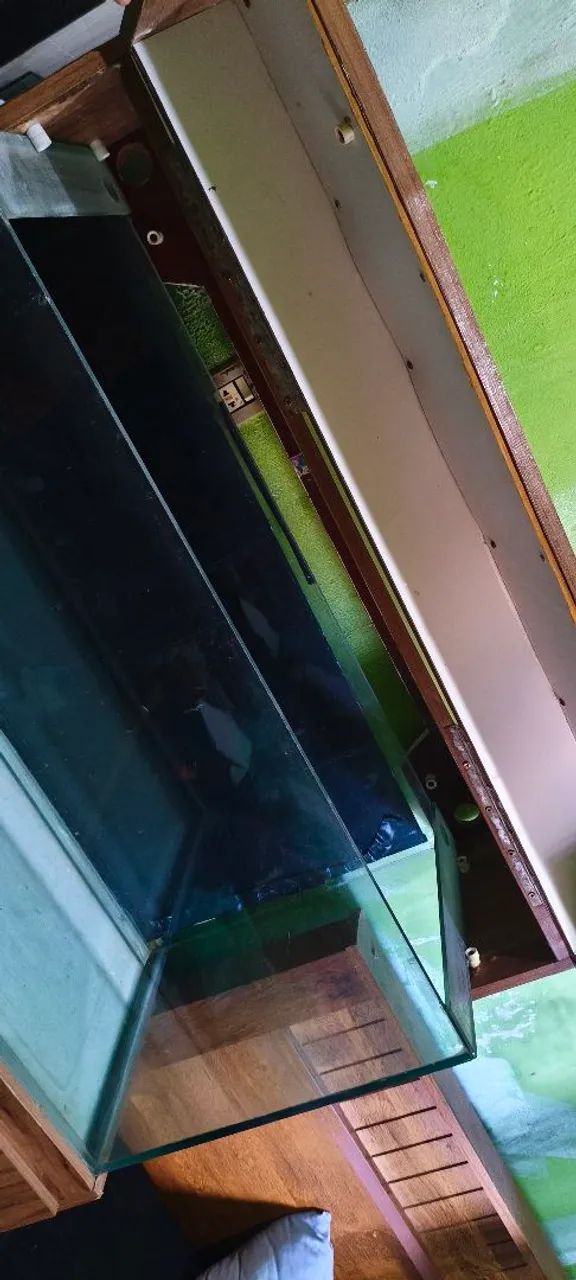 Vendo aquário usado de 200L (100x40x50) com móvel - Não entrego - Foto 2