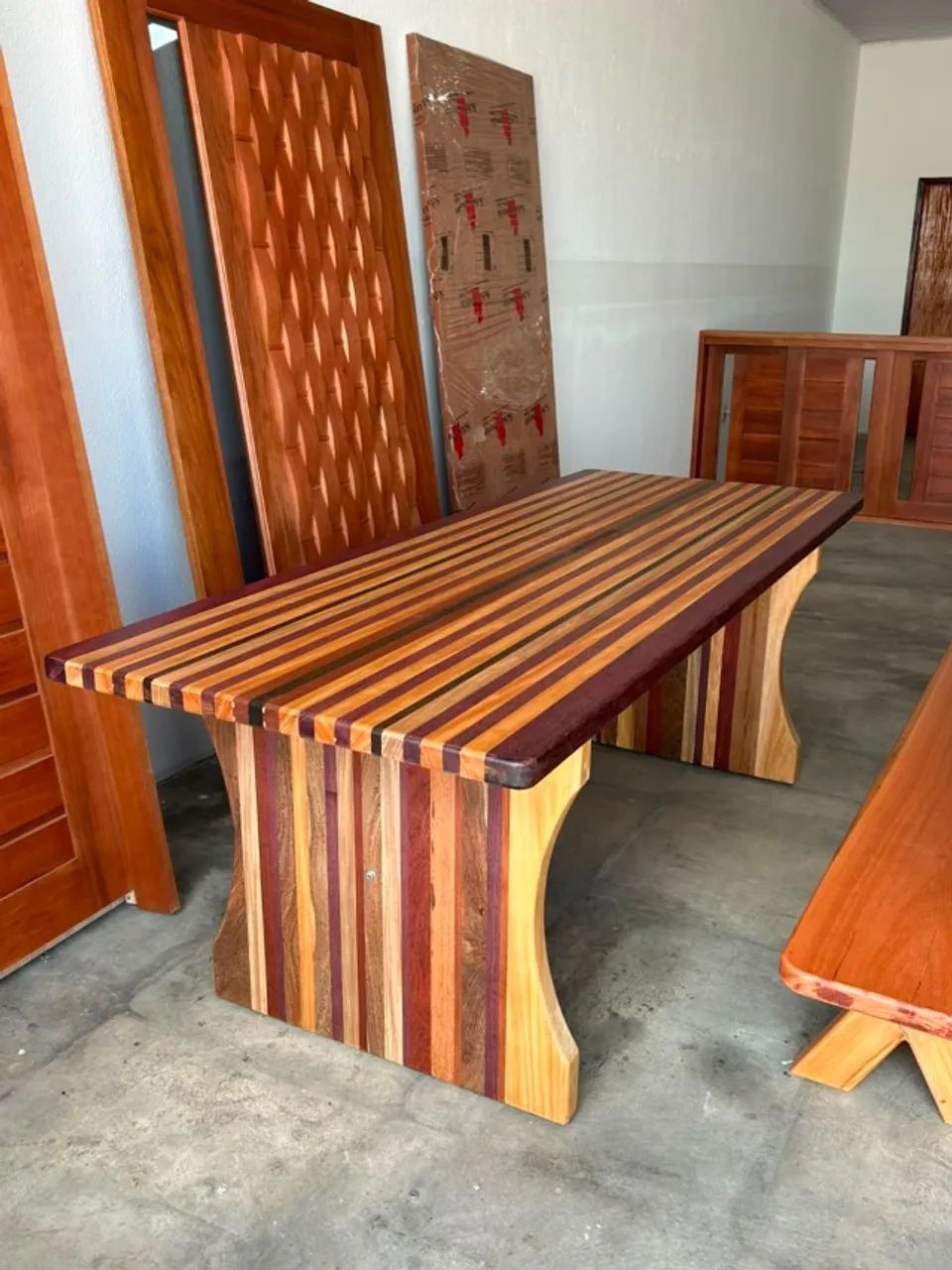Mesa de Jantar Marchetada | Peça Artesanal