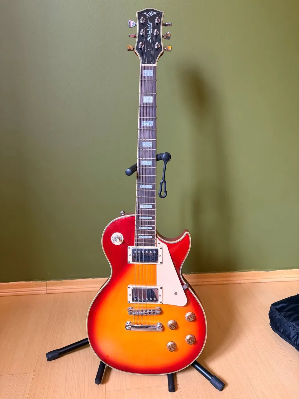 Guitarra Strinberg LPS230 + Strap + cabos + case  - Foto 5