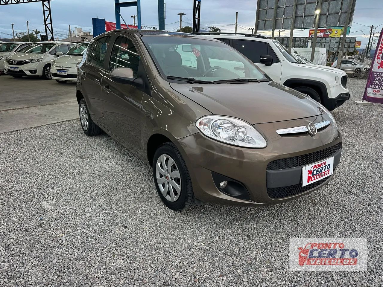 Fiat Palio Attractive 1.0 EVO Fire Flex 8V 5P 2014 - Foto 4