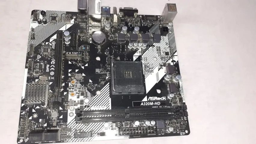 Placa-mãe AM4 Mancer B450M-DA V2SC com defeito (RAM e PCIe)