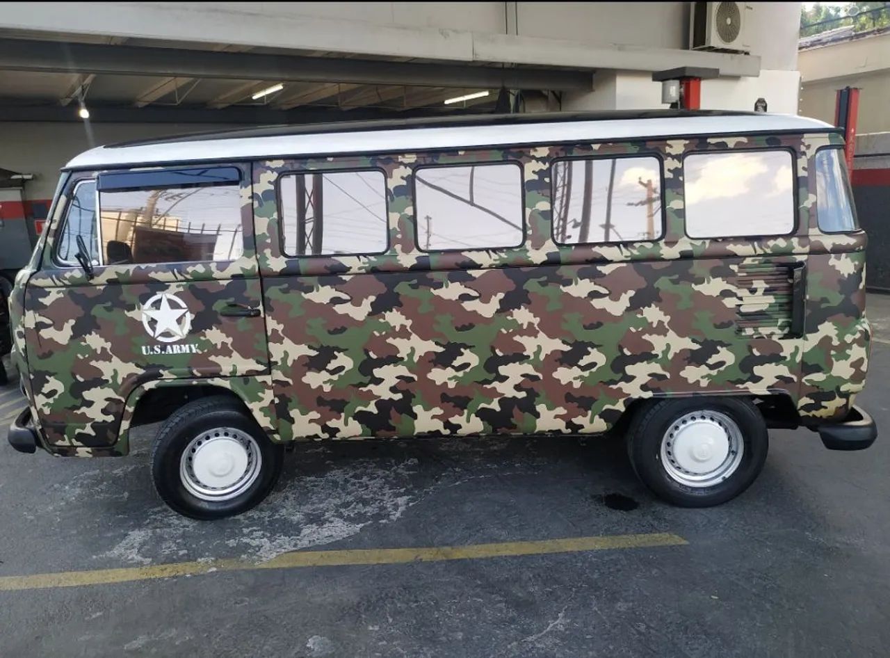 Volkswagen Kombi Standard/ Luxo/ Serie Prata 1996