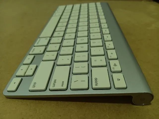 Teclado Apple Wireless A1314 ( Usado) tecla Delete nao funciona - Foto 4