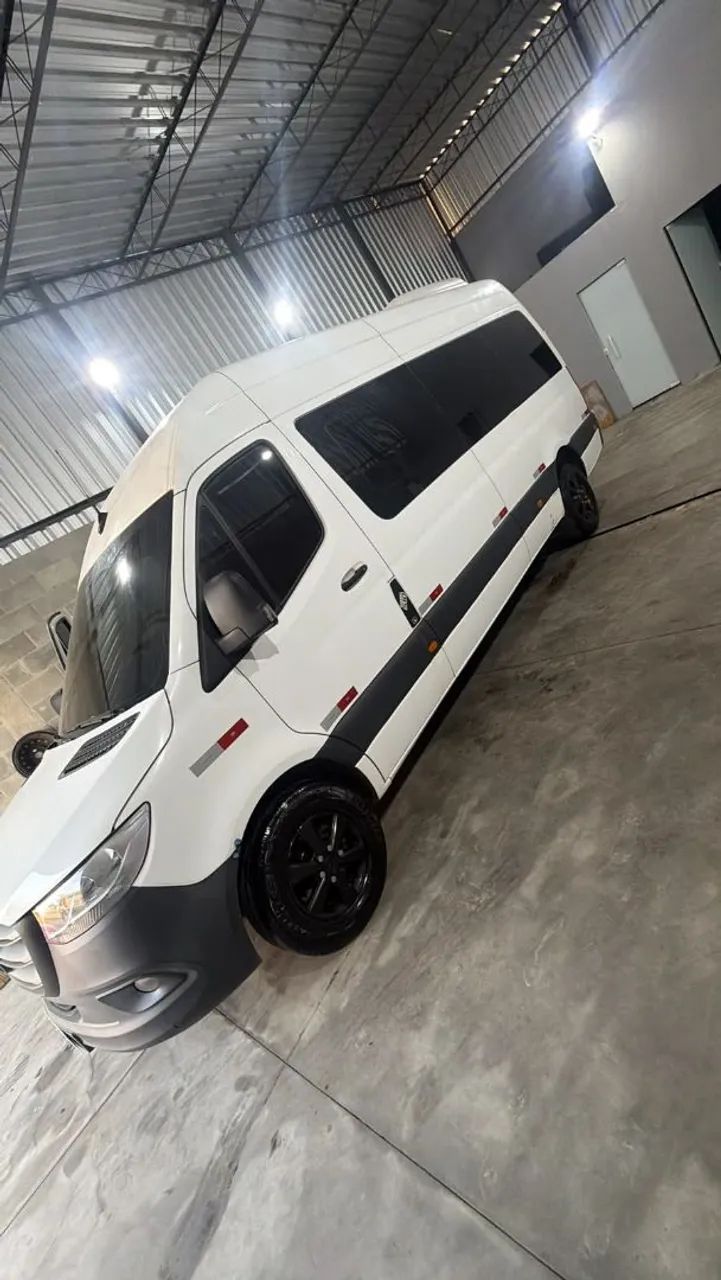 Mercedes-Benz Sprinter 417 Furgão Curto T.b. D. (e6) 2025