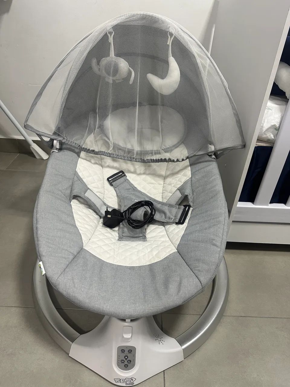 Cadeira de descanso e balanço maxi baby