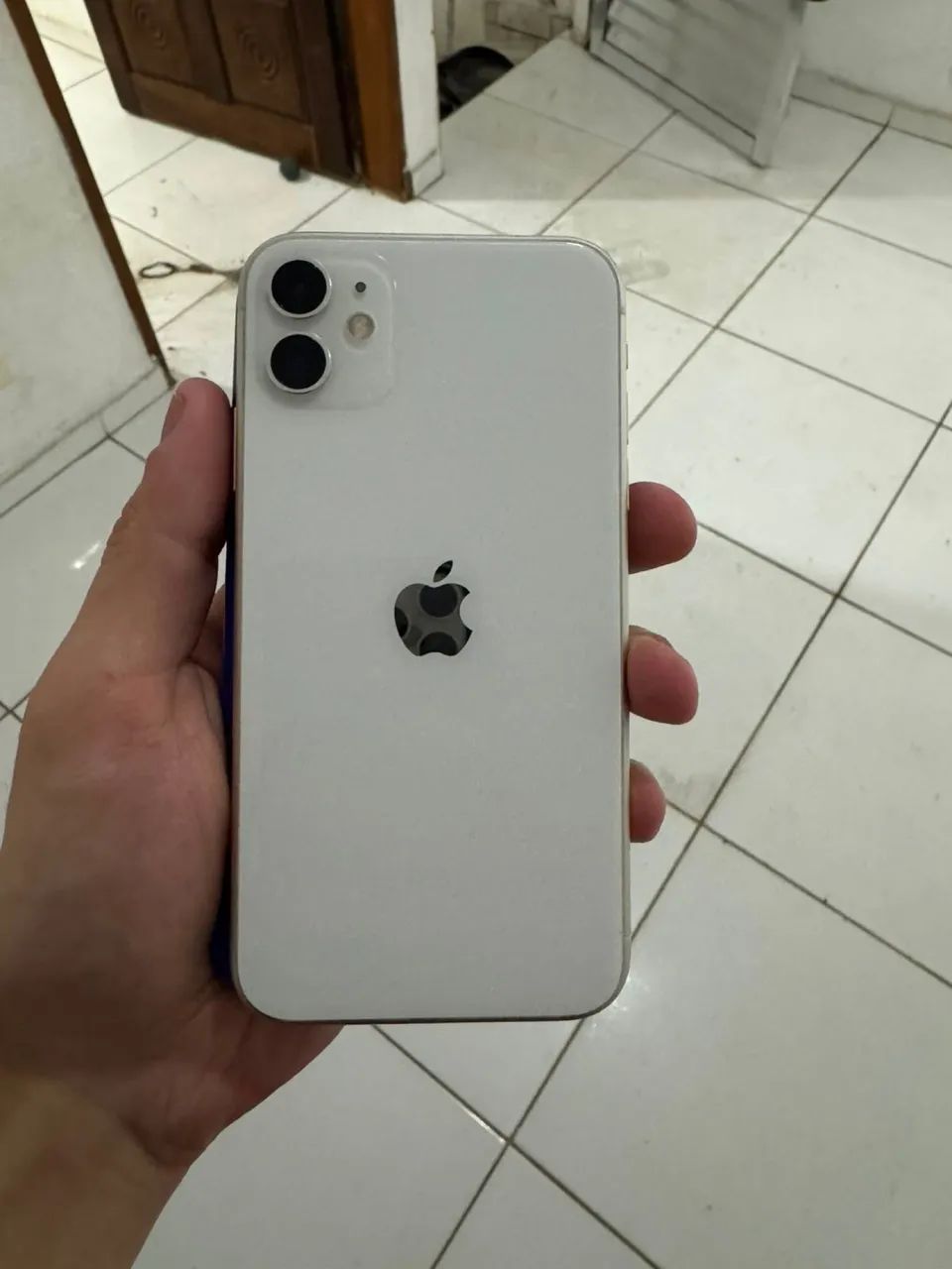 iPhone 11 Branco,  64Gb tudo Original  - Foto 3