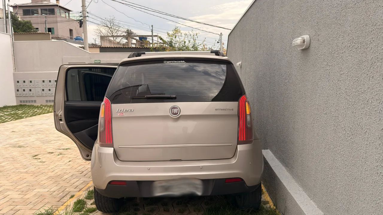 Fiat Idea Attractive 1.4 Fire Flex 8V 5P 2013 - Foto 4