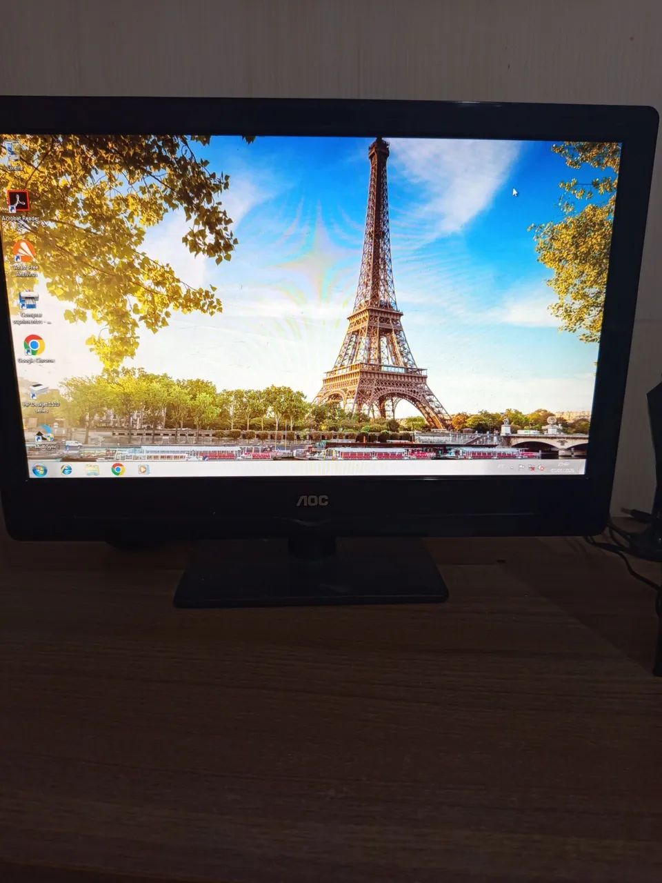 Desk, Computer, and Chair428513309020672004
