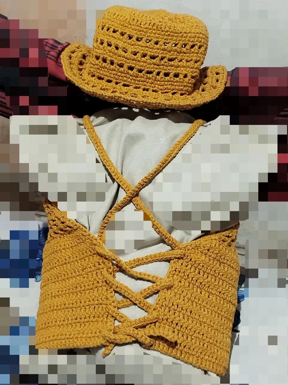 Blusa e chapéu de crochê  - Foto 2