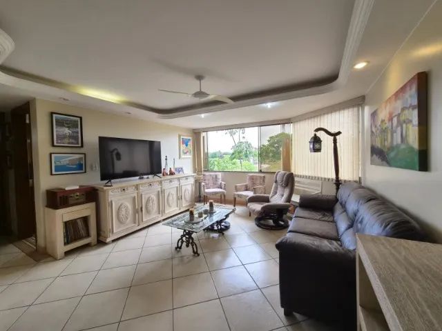Vendo apartamento de 2 quartos na Asa Norte com 86m2