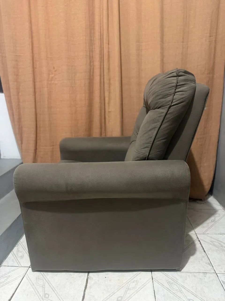 Poltrona Reclinável e Retrátil  - Foto 4