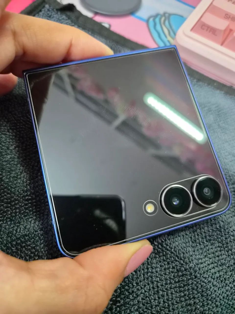 Samsung Galaxy Z Flip 7 256g Azul  - Foto 3