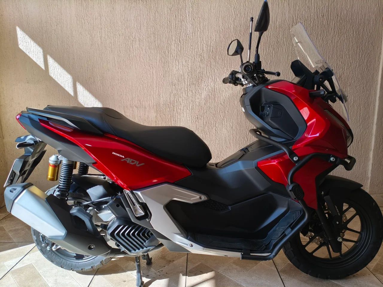 Moto muito nova