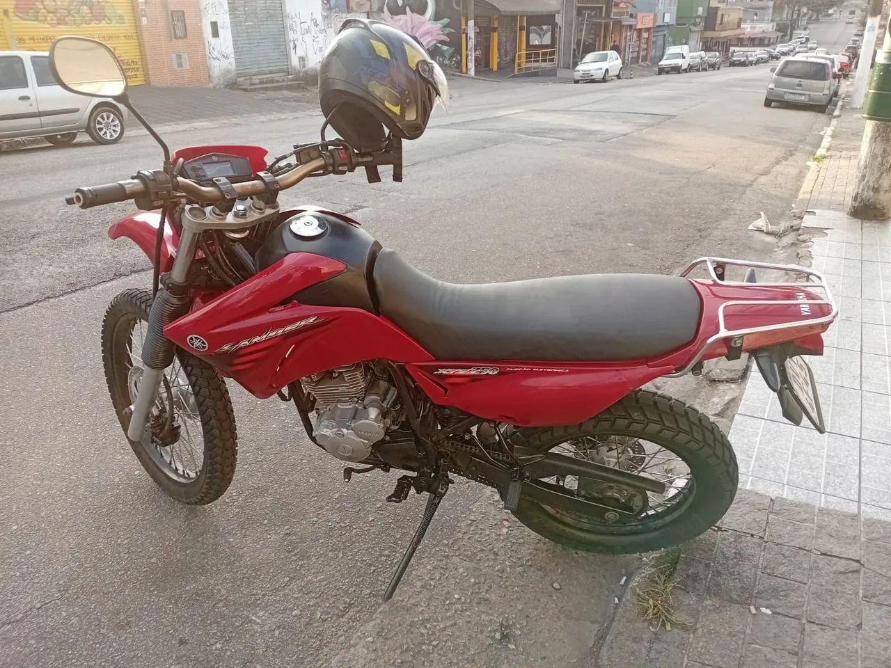 Lander 250  - Foto 2