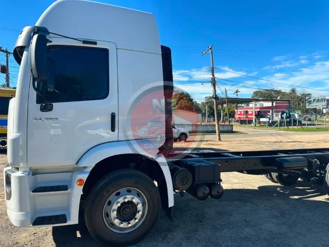 VW 24.280 CONSTELLATION 2020 6X2  - Foto 4