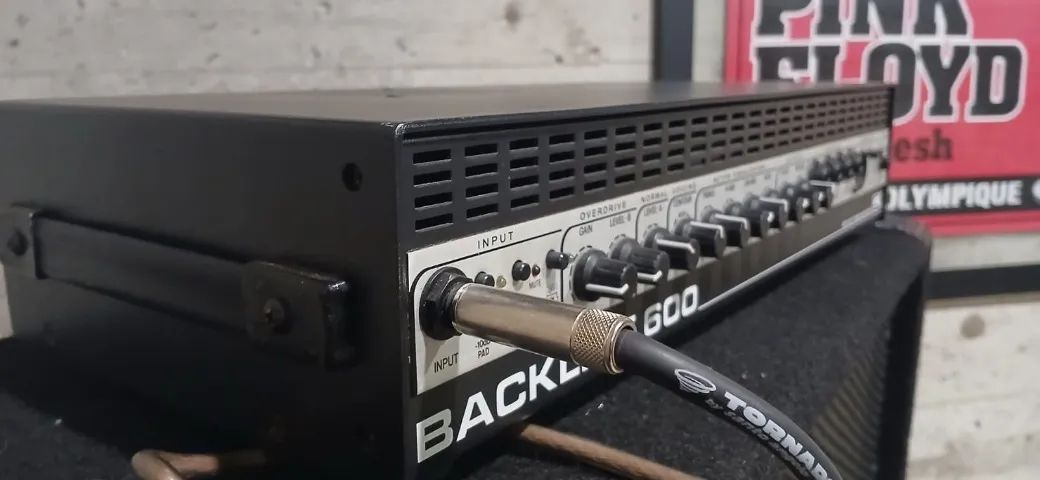 Cabeçote amplificador Gallien Krueger backline 600 para contra