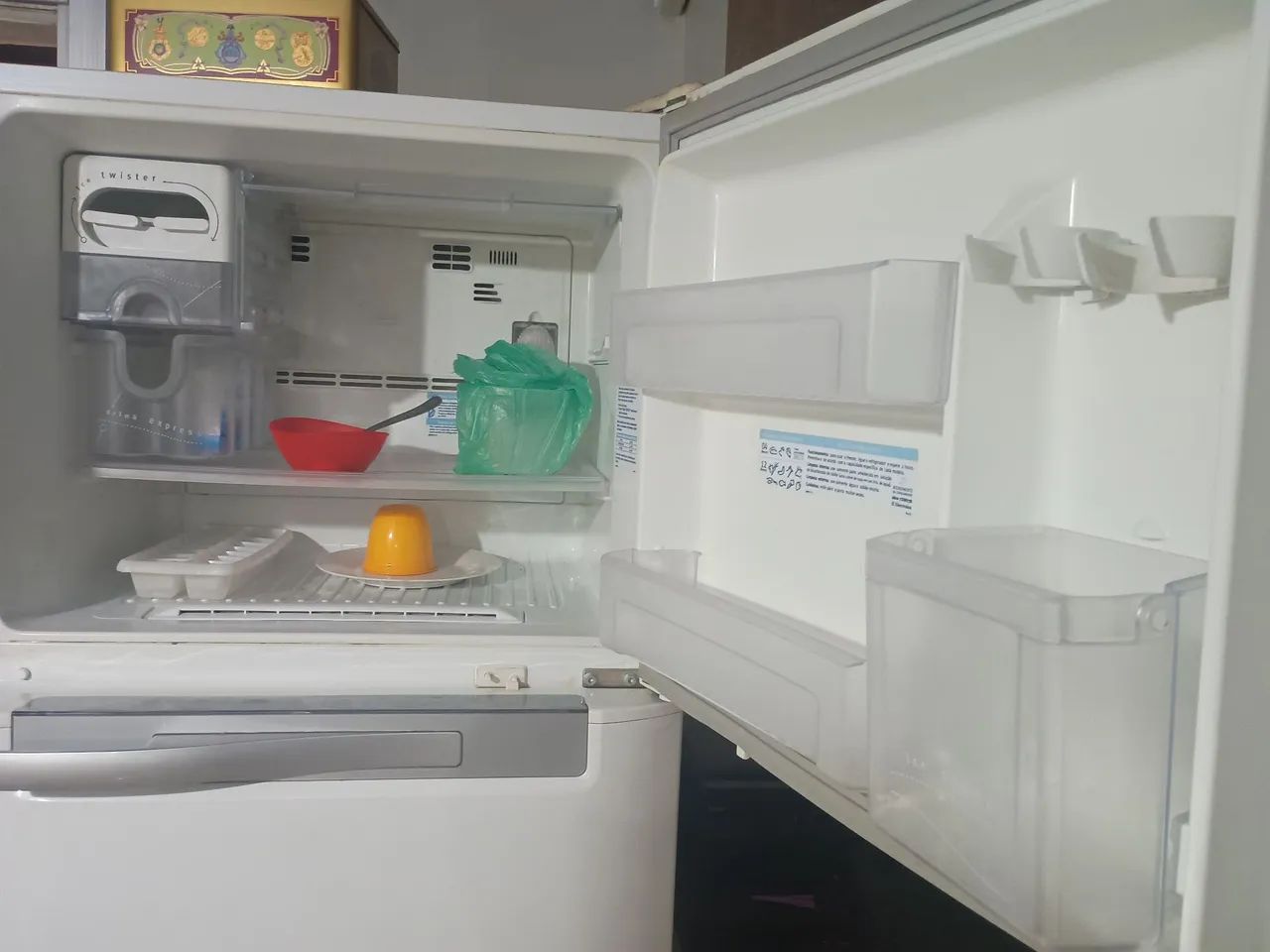 Geladeira Eletrolux  - Foto 4