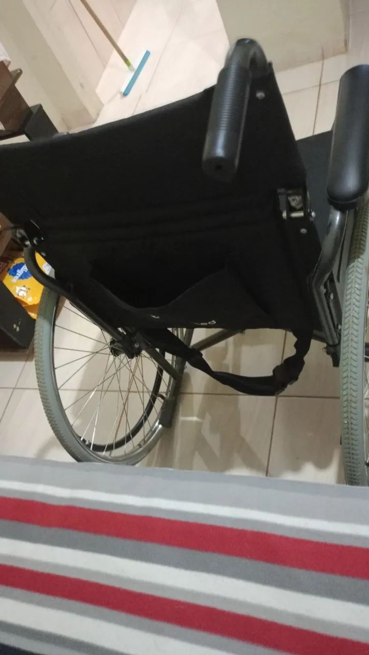Cadeira de rodas  - Foto 3