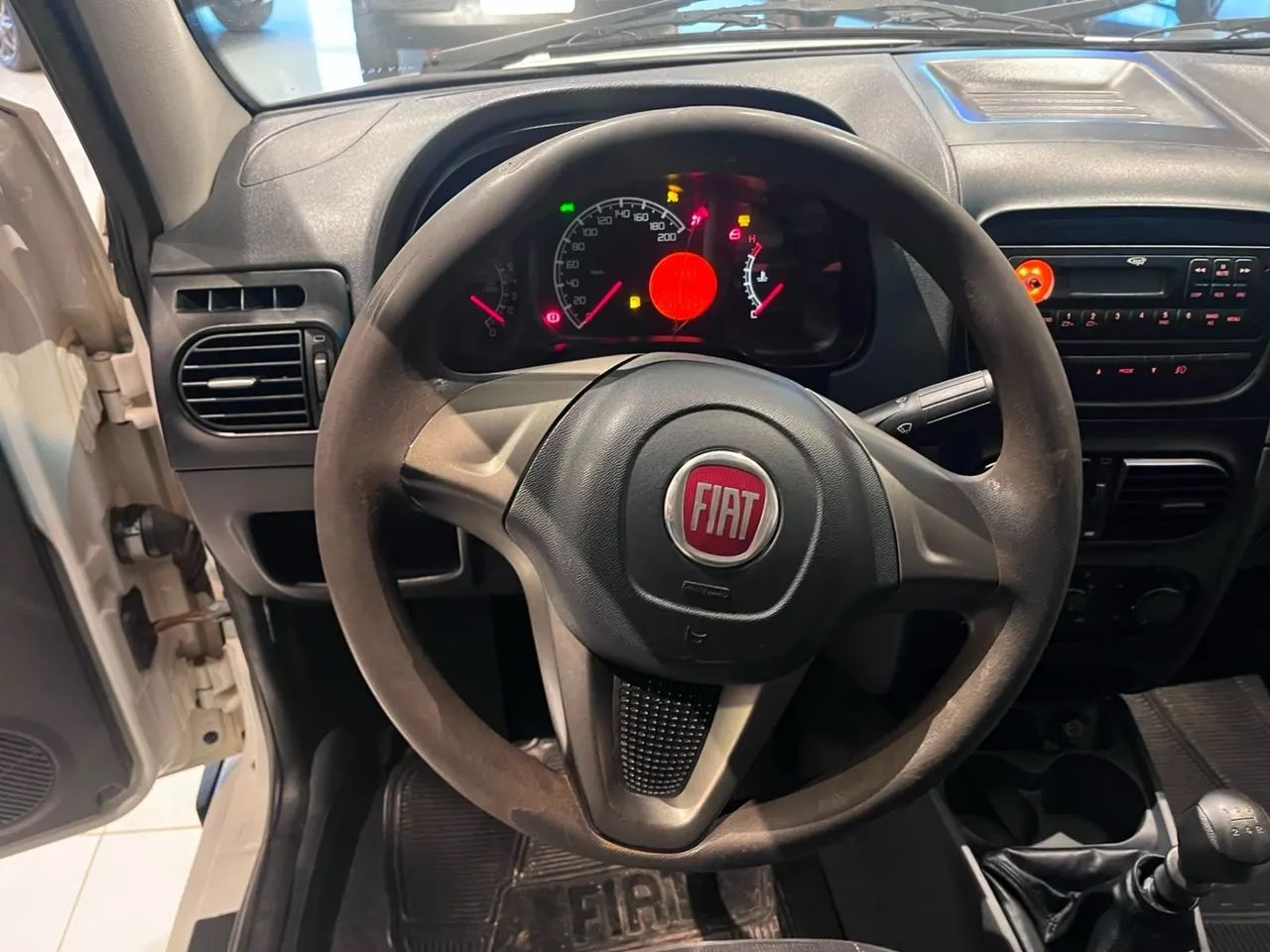 Fiat Strada Working Hard 1.4 Fire Flex 8V CD 2017 - Foto 5