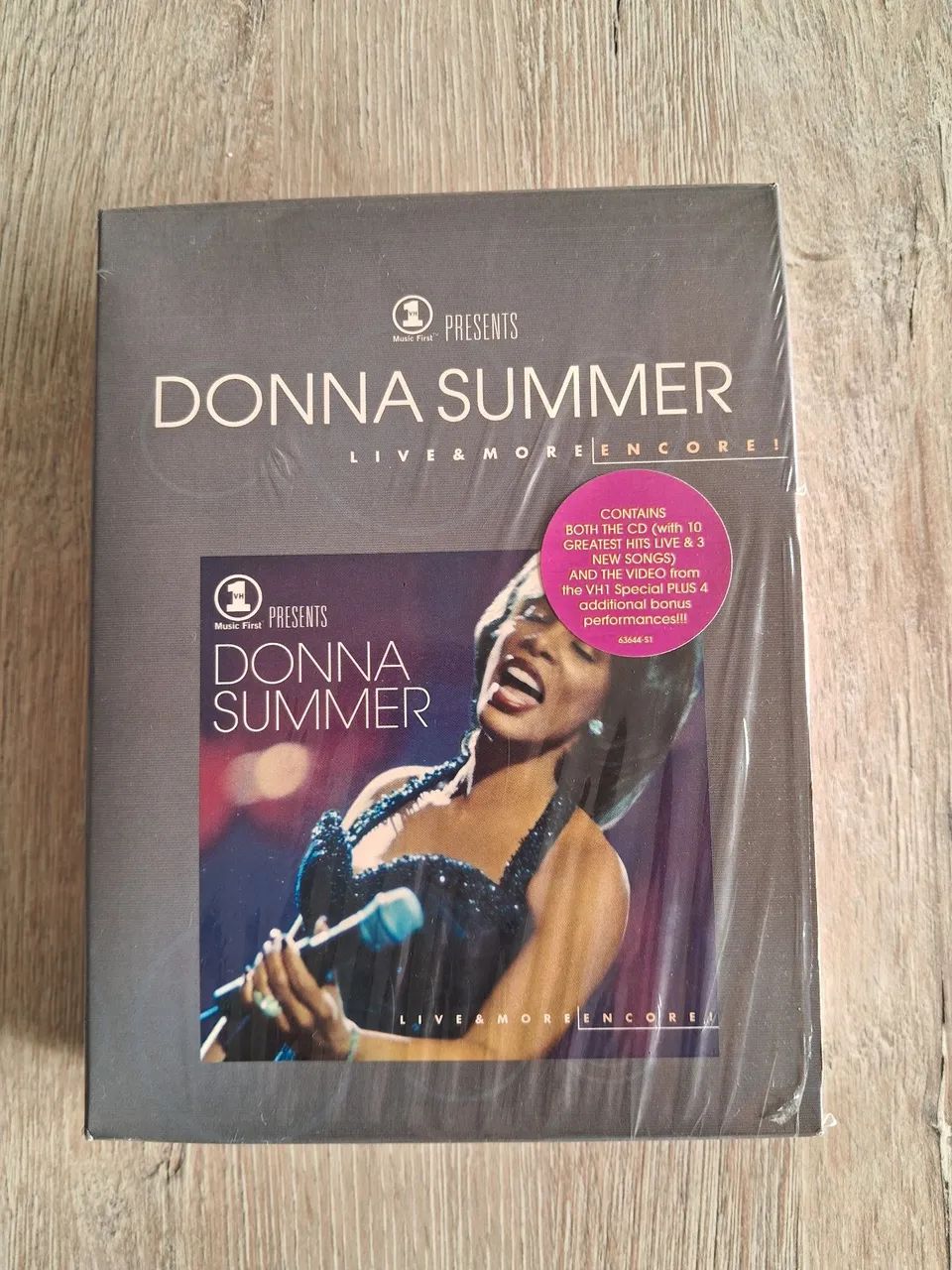CD e VHS DONNA SUMMER LACRADO IMPORTADO U.S.A.LIVE & MORE  ENCORE! VH1 PRESENTS.