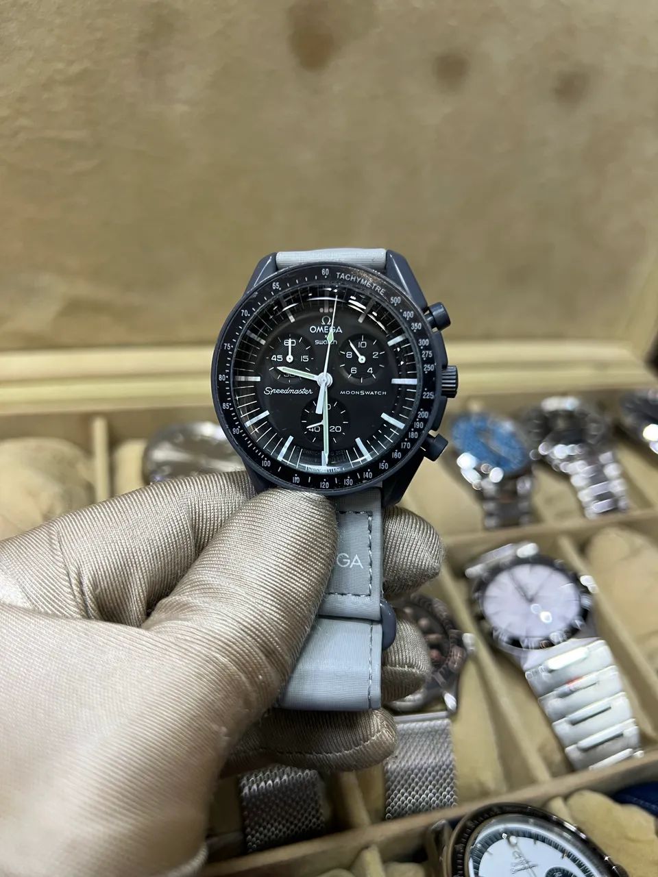 Swatch x OMEGA Bioceramic MoonSwatch  - Foto 3
