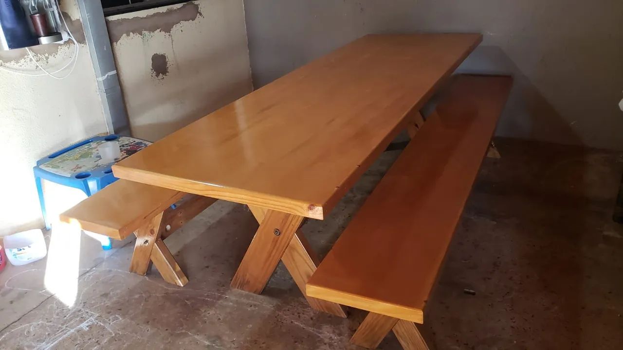 MESA COM BANCOS  - Foto 2