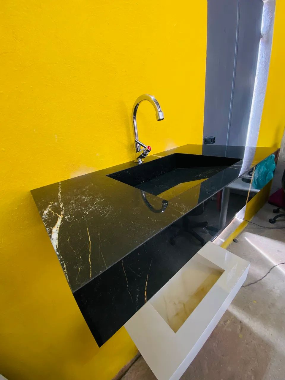 Sinks and Countertops422081749488783365
