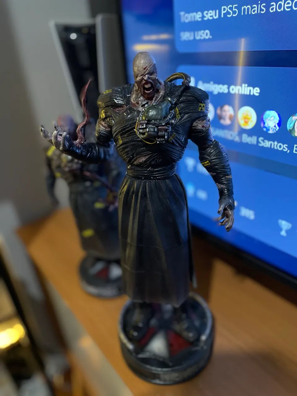 Nemesis figure Resident Evil 3