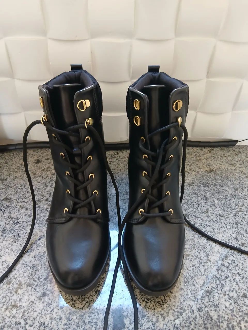 Botas