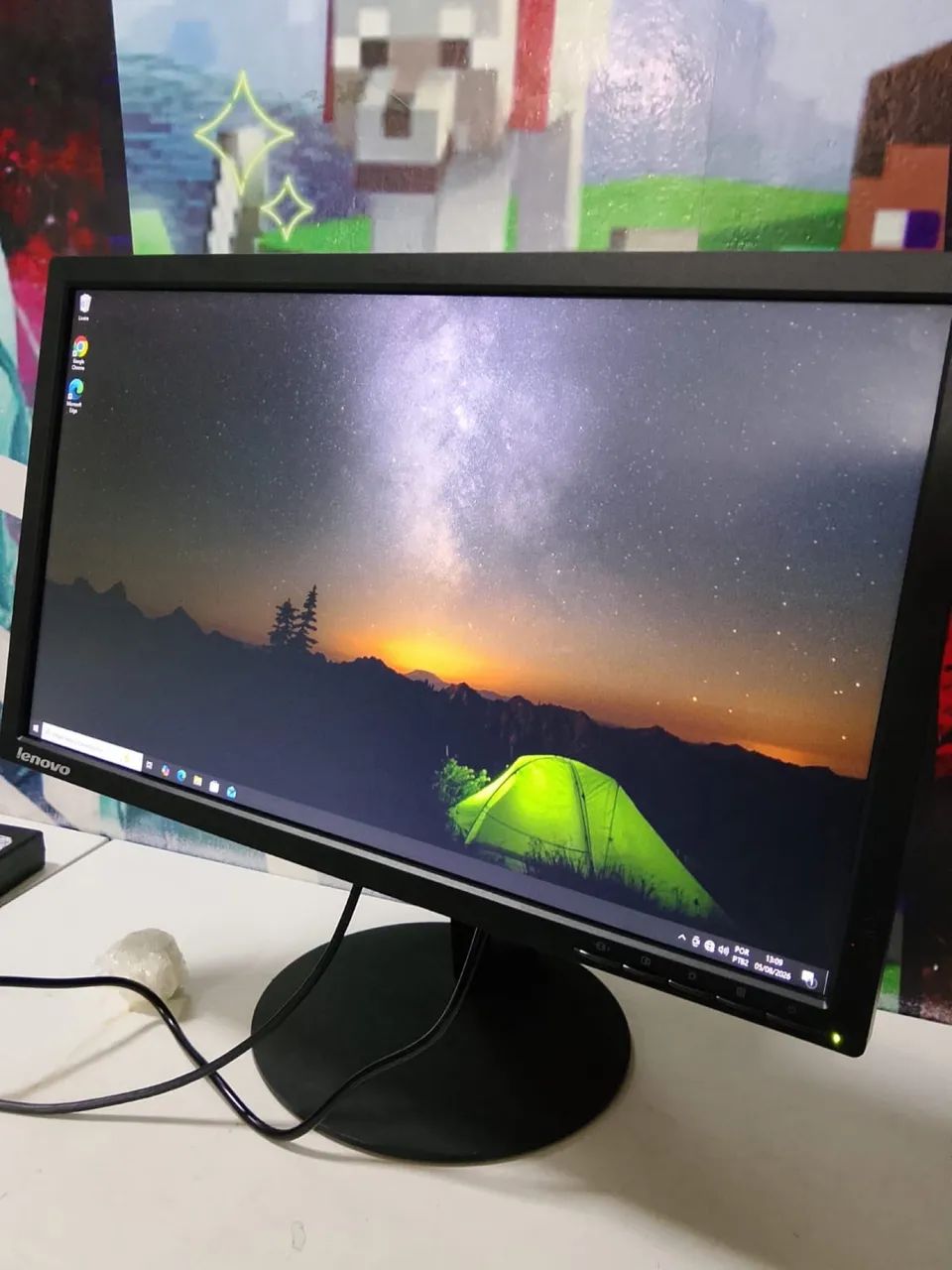 Monitor Lenovo de 22 polegadas