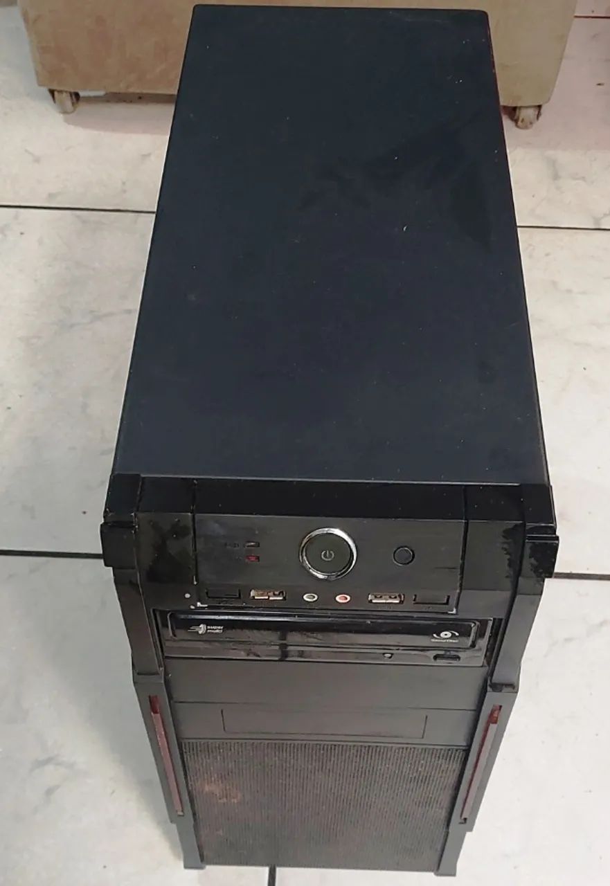 Gabinete ATX