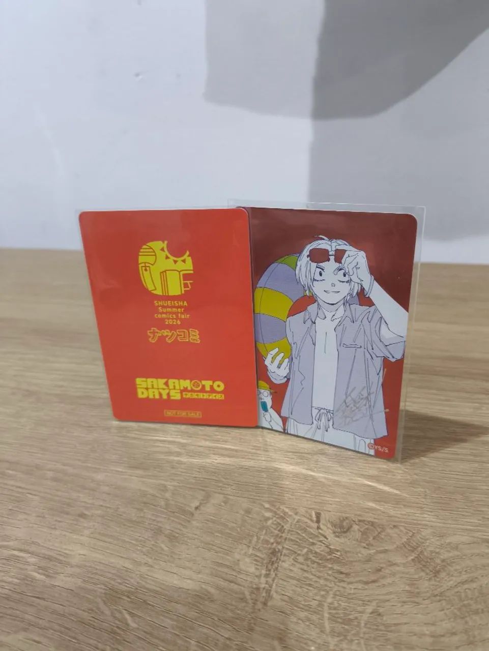 Sakamoto Days NatsuComi 2026- Card Metal Kira Promocional