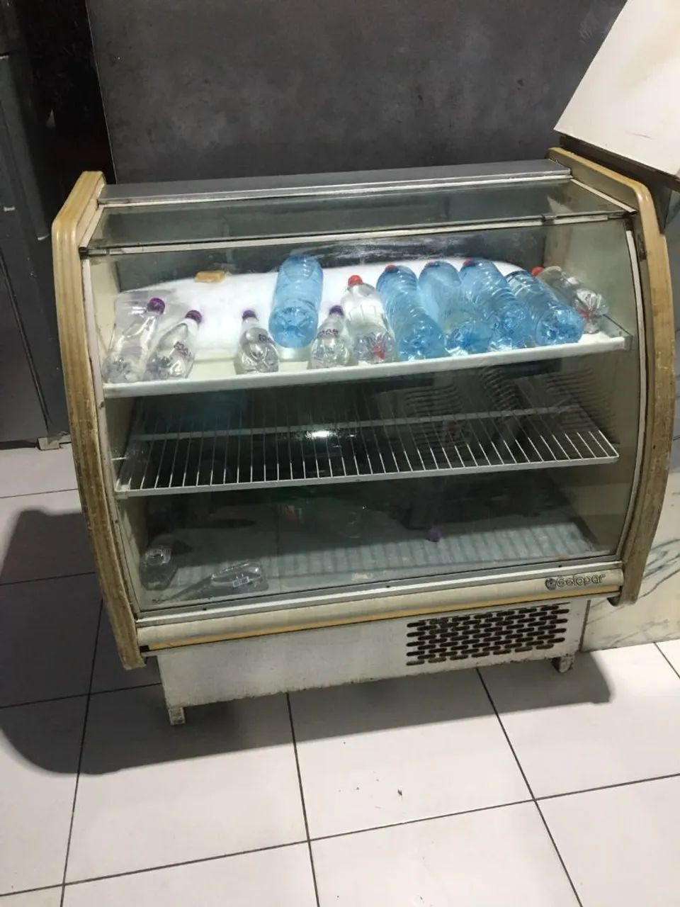 Vitrine expositores refrigerada gelopar - Foto 3