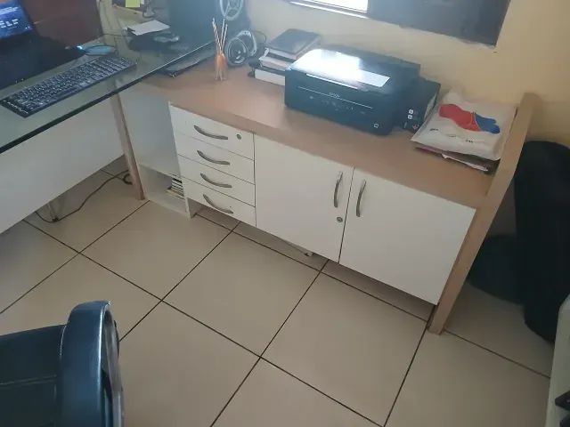 Birô em L com tampo de vidro "pra vender hoje" - Foto 2