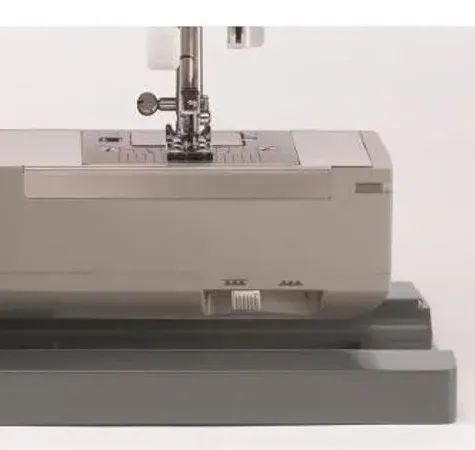Máquina de costura reta Singer Facilita Pro 4423 portátil - Foto 2