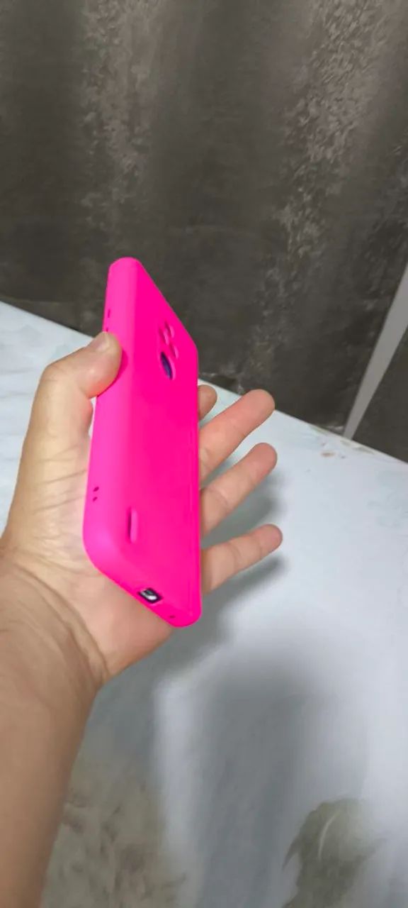 Celular Motorola E7 Plus em ótimo estado 
