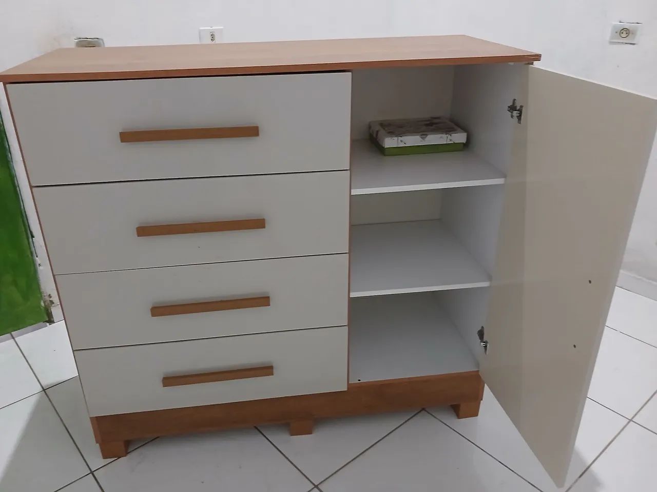 Cômoda com 4 gavetas e Armário Lateral  - Foto 2