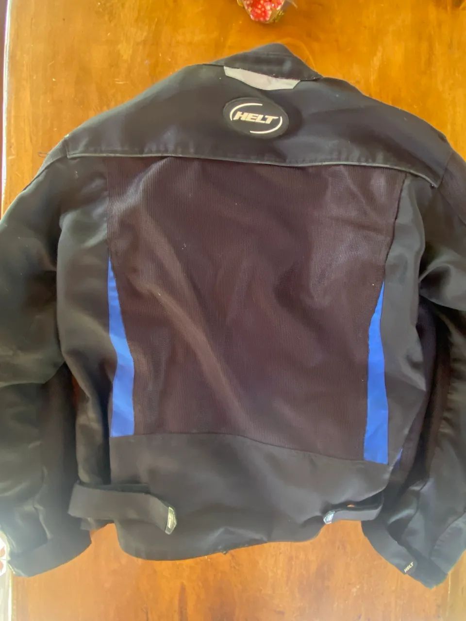 Jaqueta Helt P com proteções seminova - Foto 2