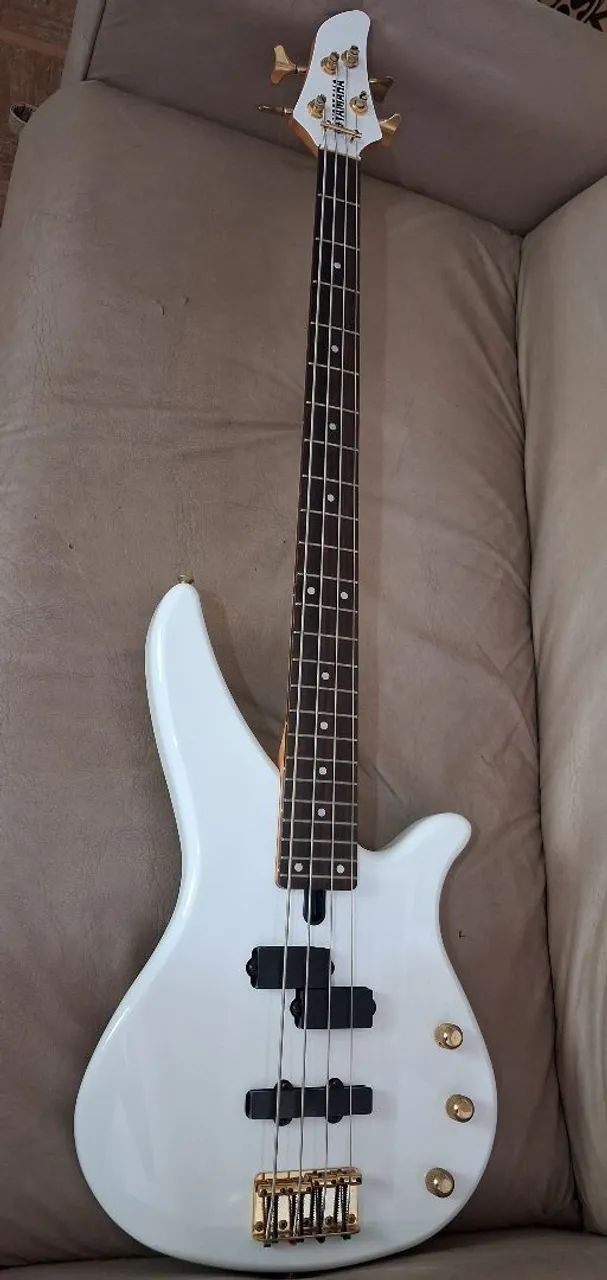Baixo 4 cordas Yamaha  - Foto 2
