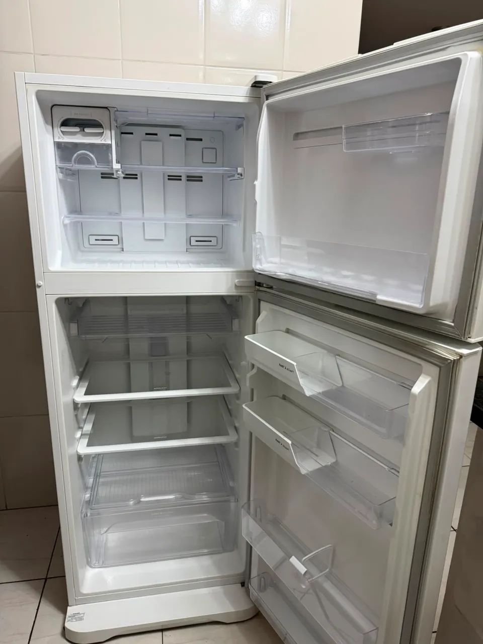 GELADEIRA ELECTROLUX TF52 - 464 L - Foto 3