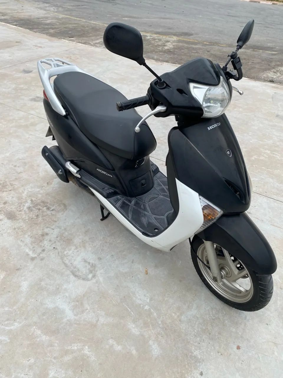 Honda lead 2011