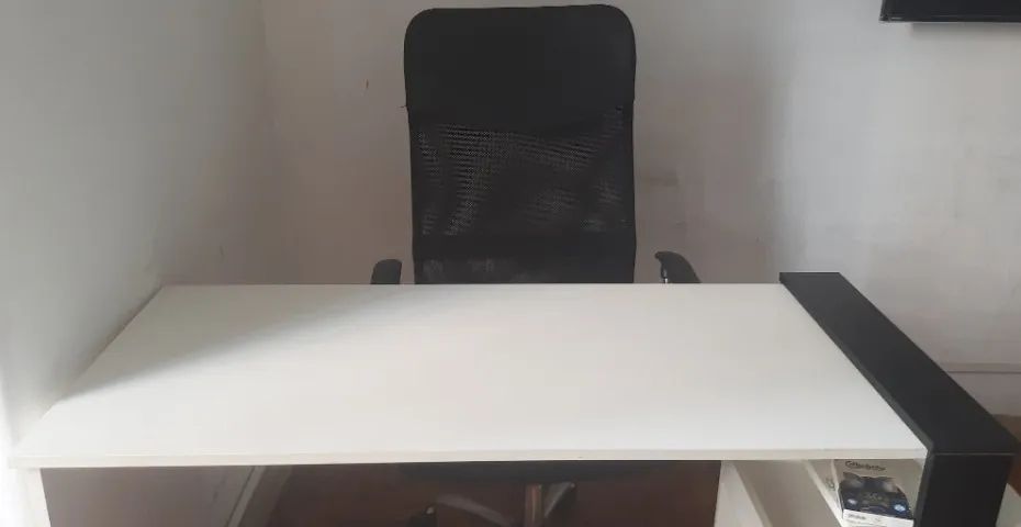 Kit Mesa e Cadeira de Escritório