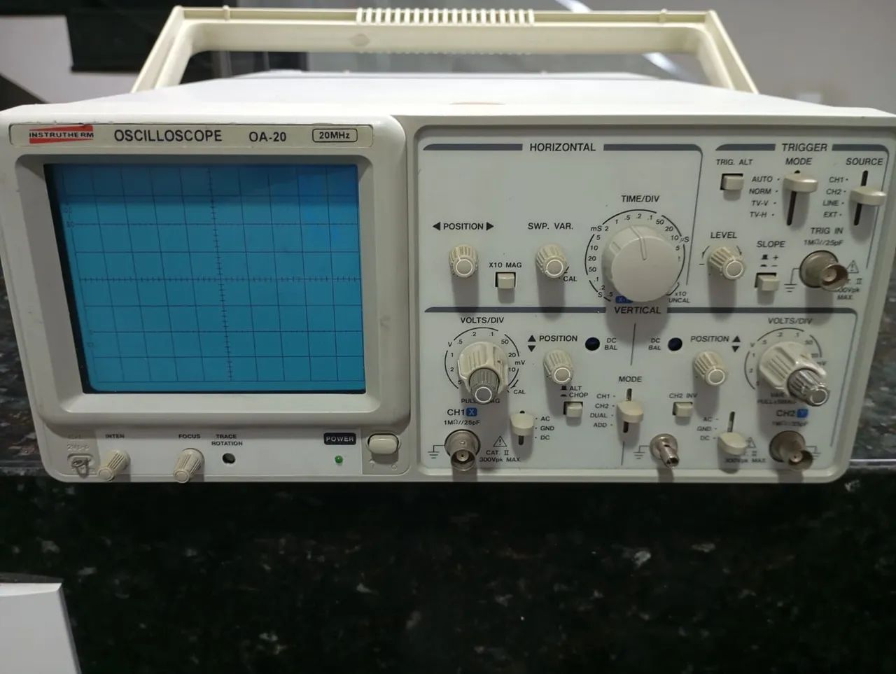 Osciloscópio INSTRUTHERM OA-20