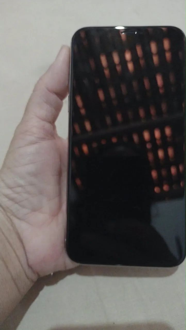 iPhone X 64GB com cabo (tela e bateria foi trocada) - Foto 2