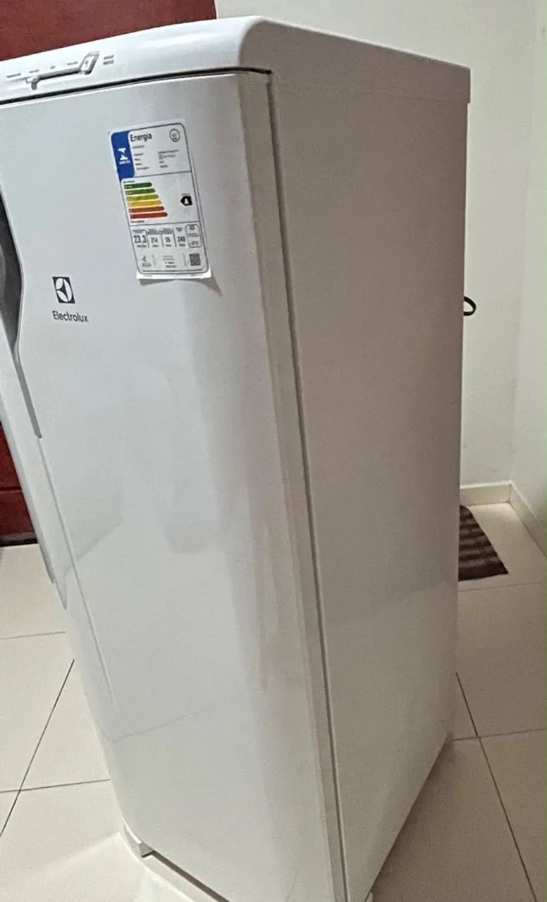 GELADEIRA ELETROLUX (SEMI NOVA) - Foto 2