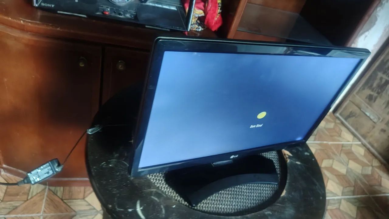 vendo tv de lg semi nova 32 polegadas  - Foto 3