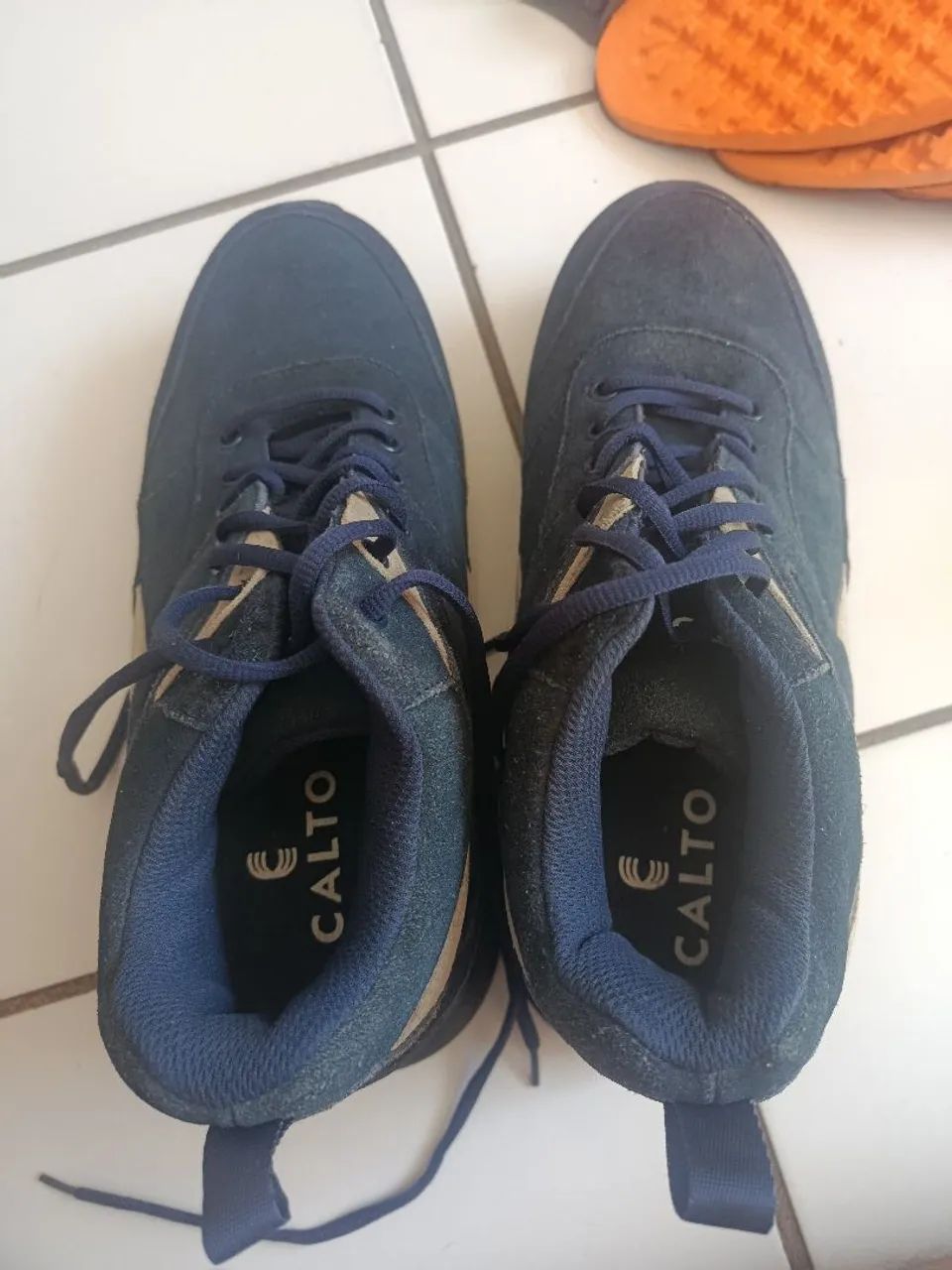 Sapato Tênis 43 + acessórios - Foto 2