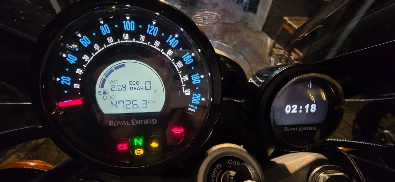 Super Meteor 650 - Foto 2